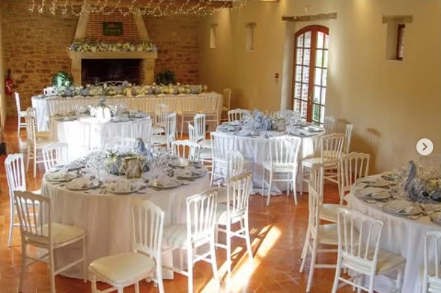 Post Instagram L'Orangerie de Vatimesnil — salle de réception dressée pour un mariage